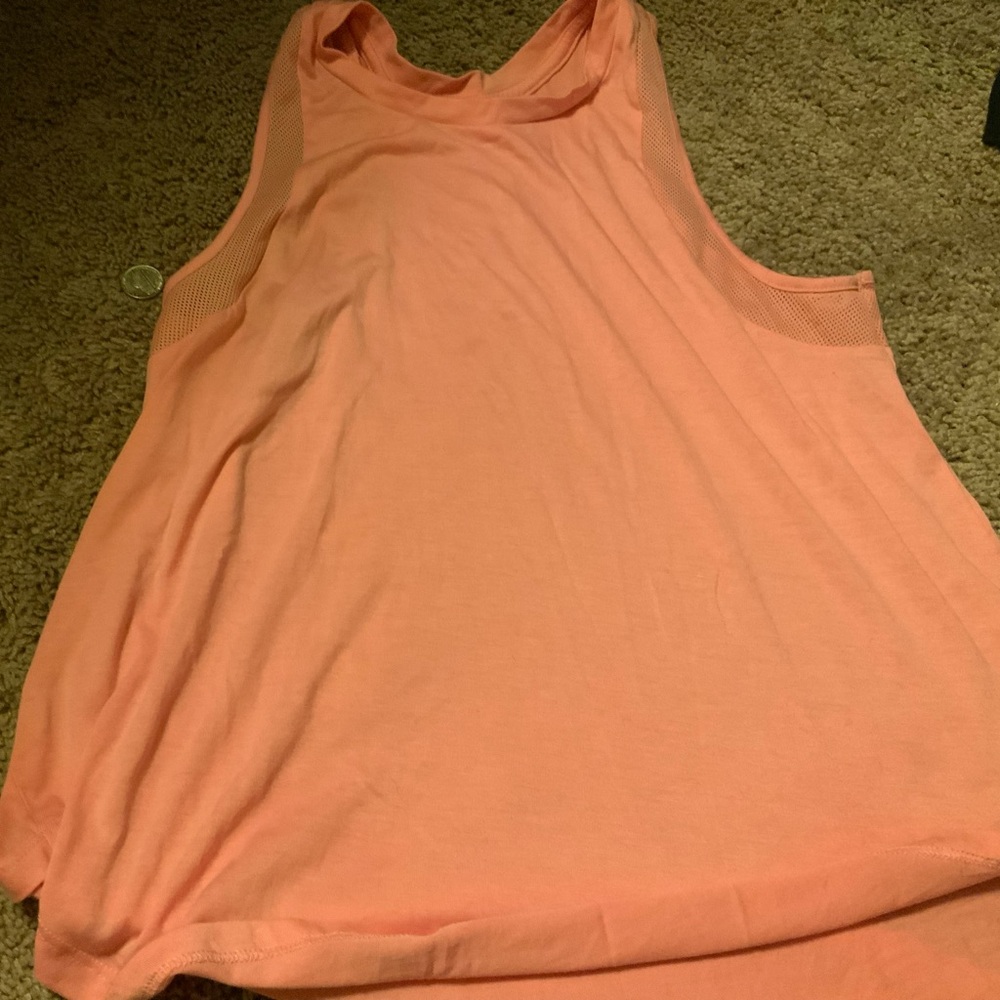 workout shirt